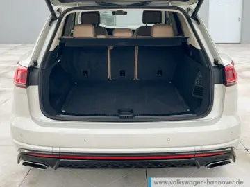 Touareg 3.0 TSI 4M R-Line Navi AHK Sthzg 22LM Me
