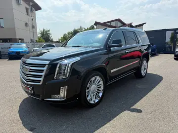 Cadillac Escalade 6.2 V8 AWD AT Platinum