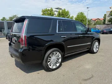 Cadillac Escalade 6.2 V8 AWD AT Platinum