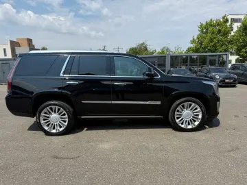 Cadillac Escalade 6.2 V8 AWD AT Platinum