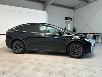 Model X 100D Dual Navi*Leder*LED*6-Sitzer