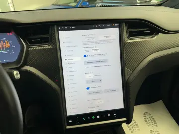 Model X 100D Dual Navi*Leder*LED*6-Sitzer