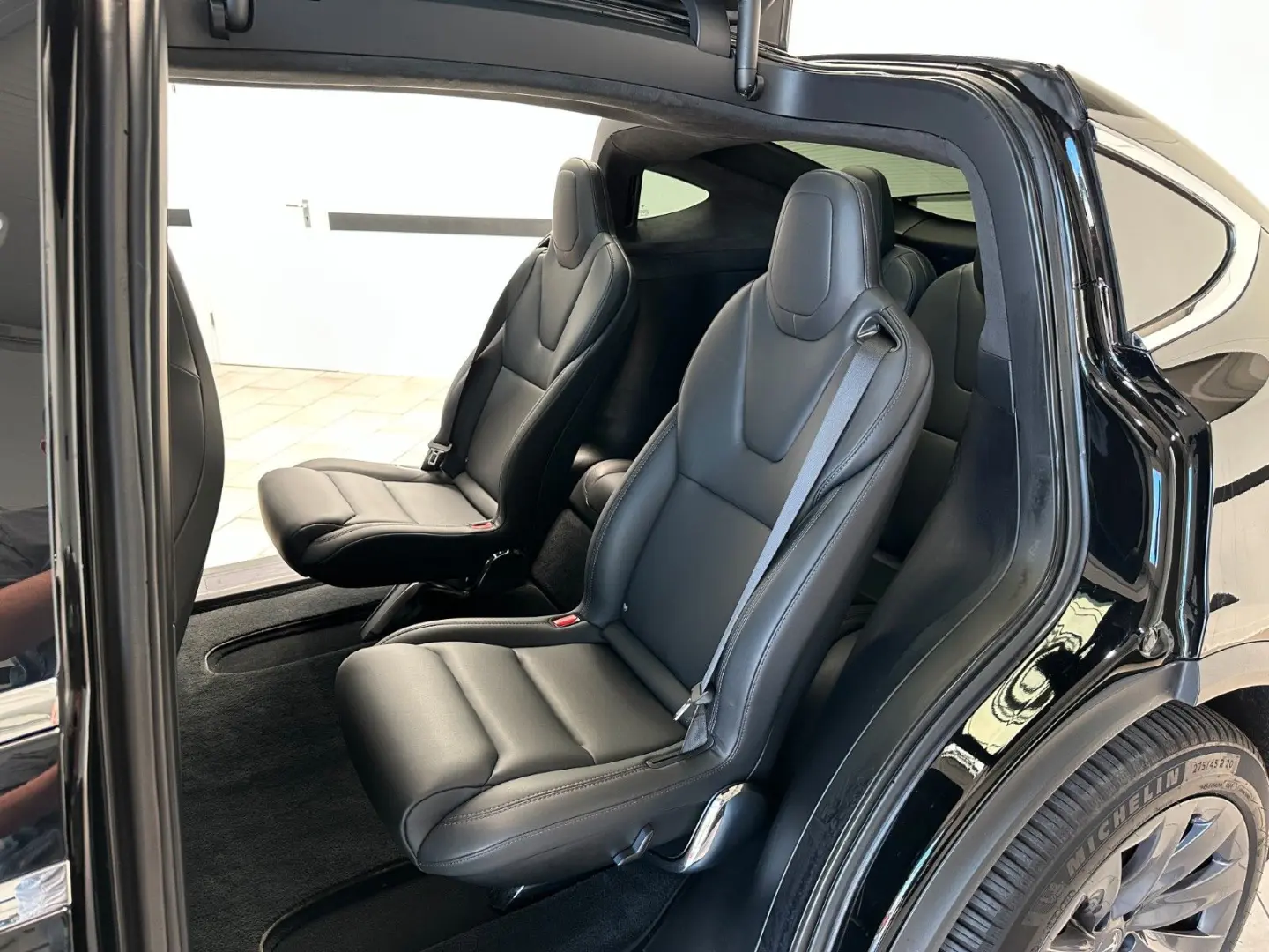 Model X 100D Dual Navi*Leder*LED*6-Sitzer