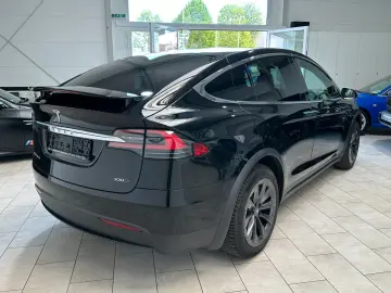 Model X 100D Dual Navi*Leder*LED*6-Sitzer