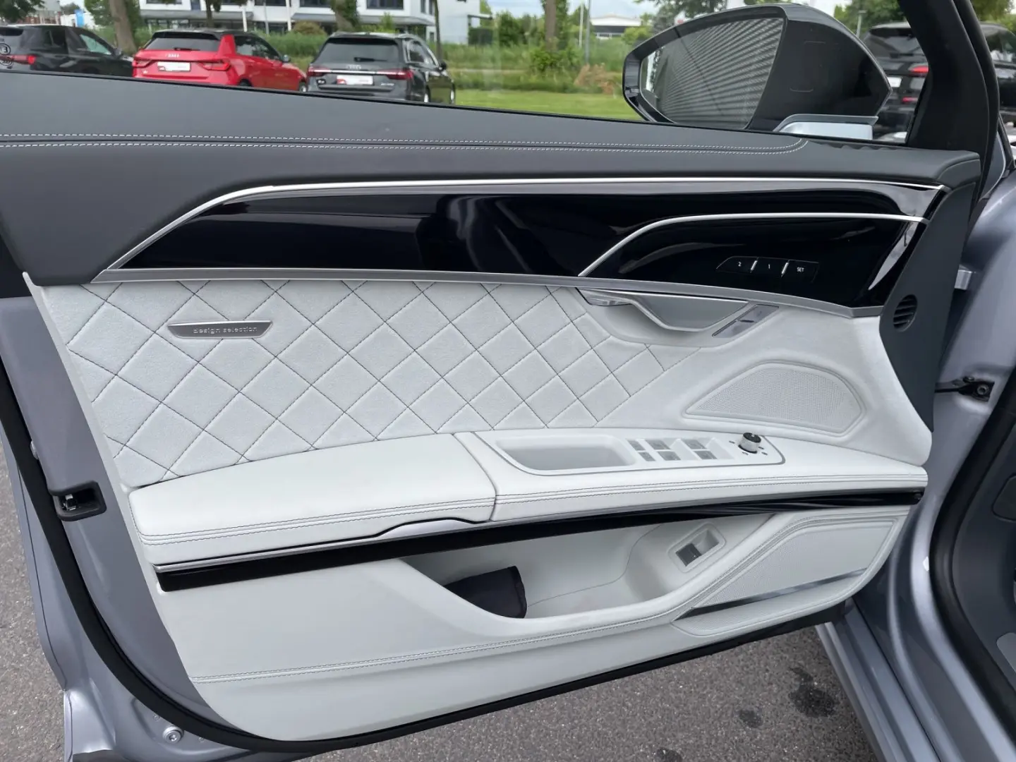 A8 60 TFSI Lang tiptronic quattro  HeadUp Panoda