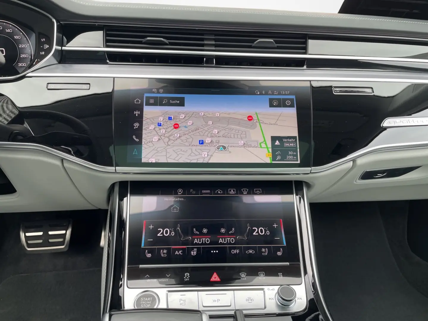 A8 60 TFSI Lang tiptronic quattro  HeadUp Panoda
