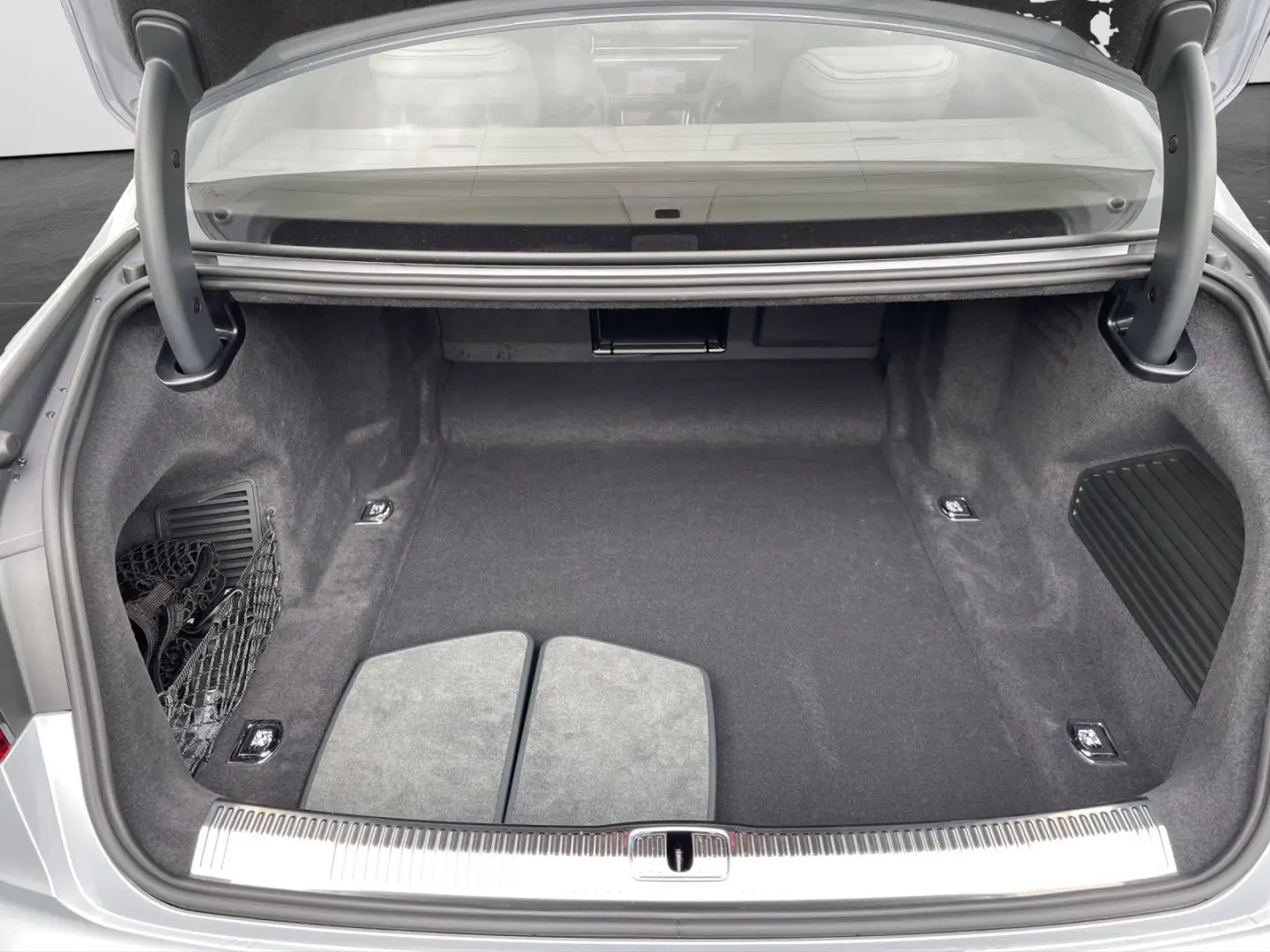 A8 60 TFSI Lang tiptronic quattro  HeadUp Panoda