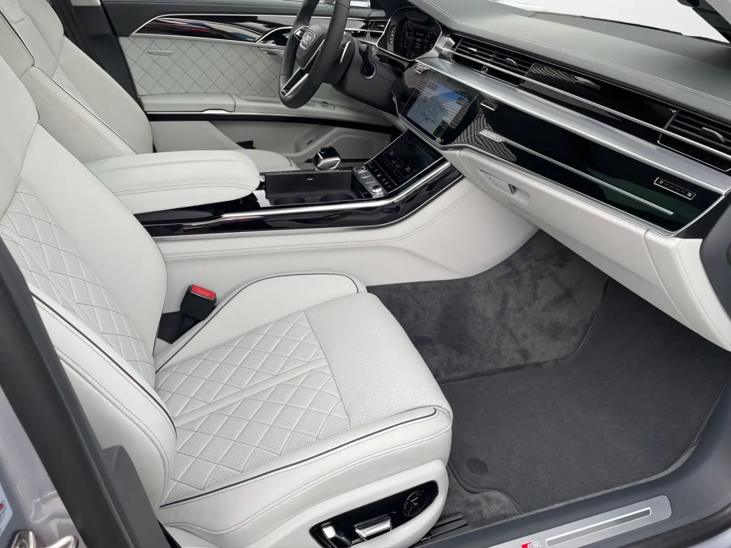 A8 60 TFSI Lang tiptronic quattro  HeadUp Panoda