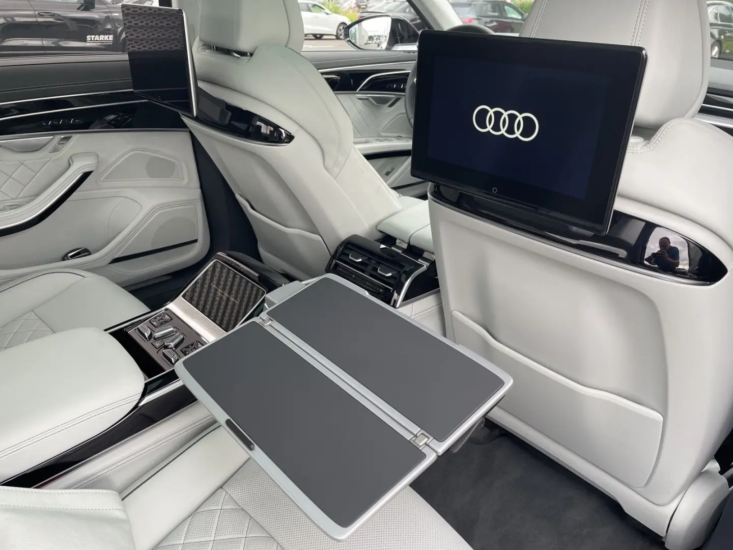 A8 60 TFSI Lang tiptronic quattro  HeadUp Panoda