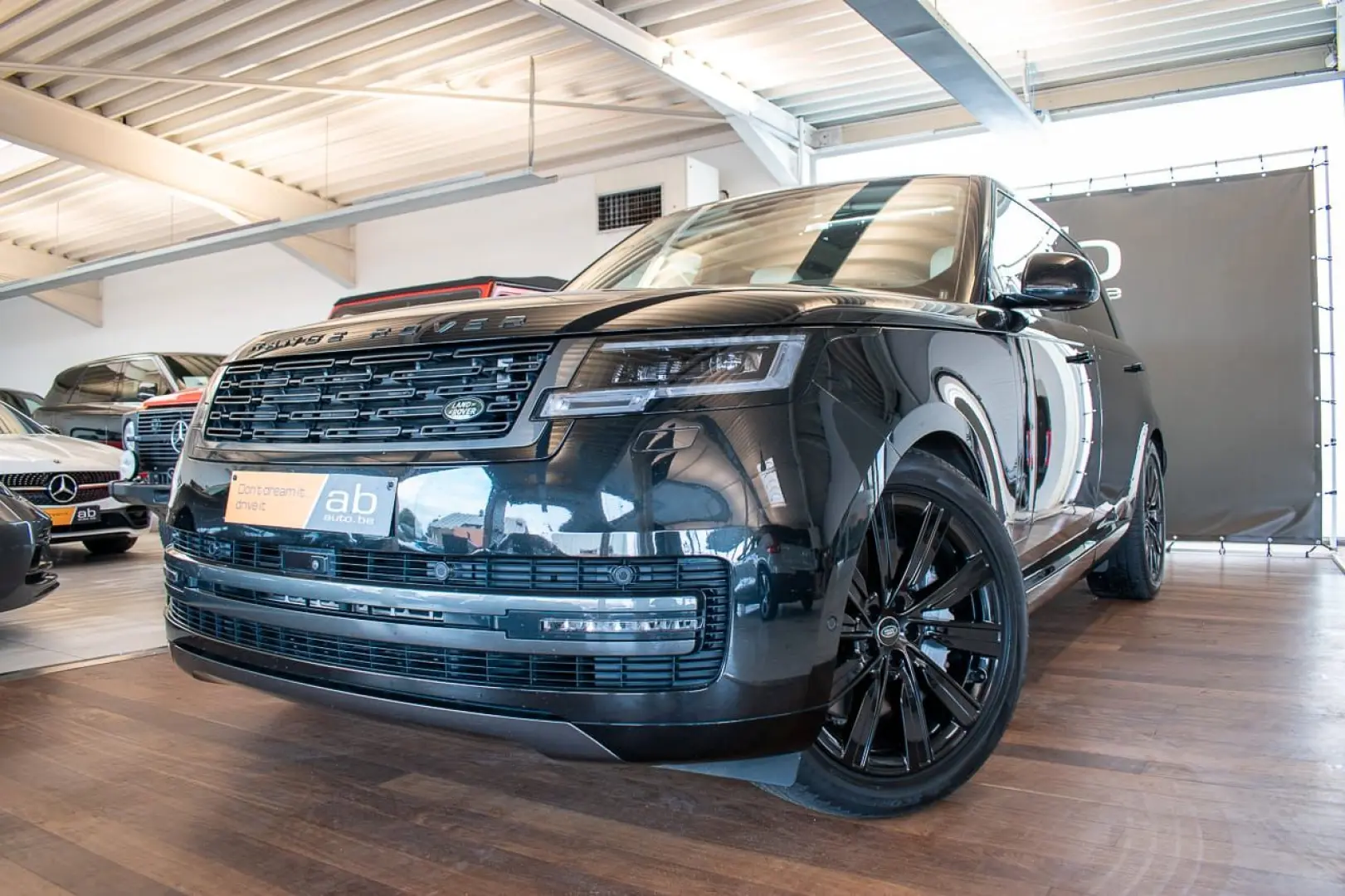 Range Rover L P440E HSE LWB, MERIDIAN, PANO, FRI