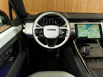 Range Rover Sport D300 Dynamic HSE 23