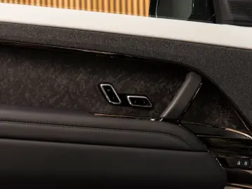 Range Rover Sport D300 Dynamic HSE 23