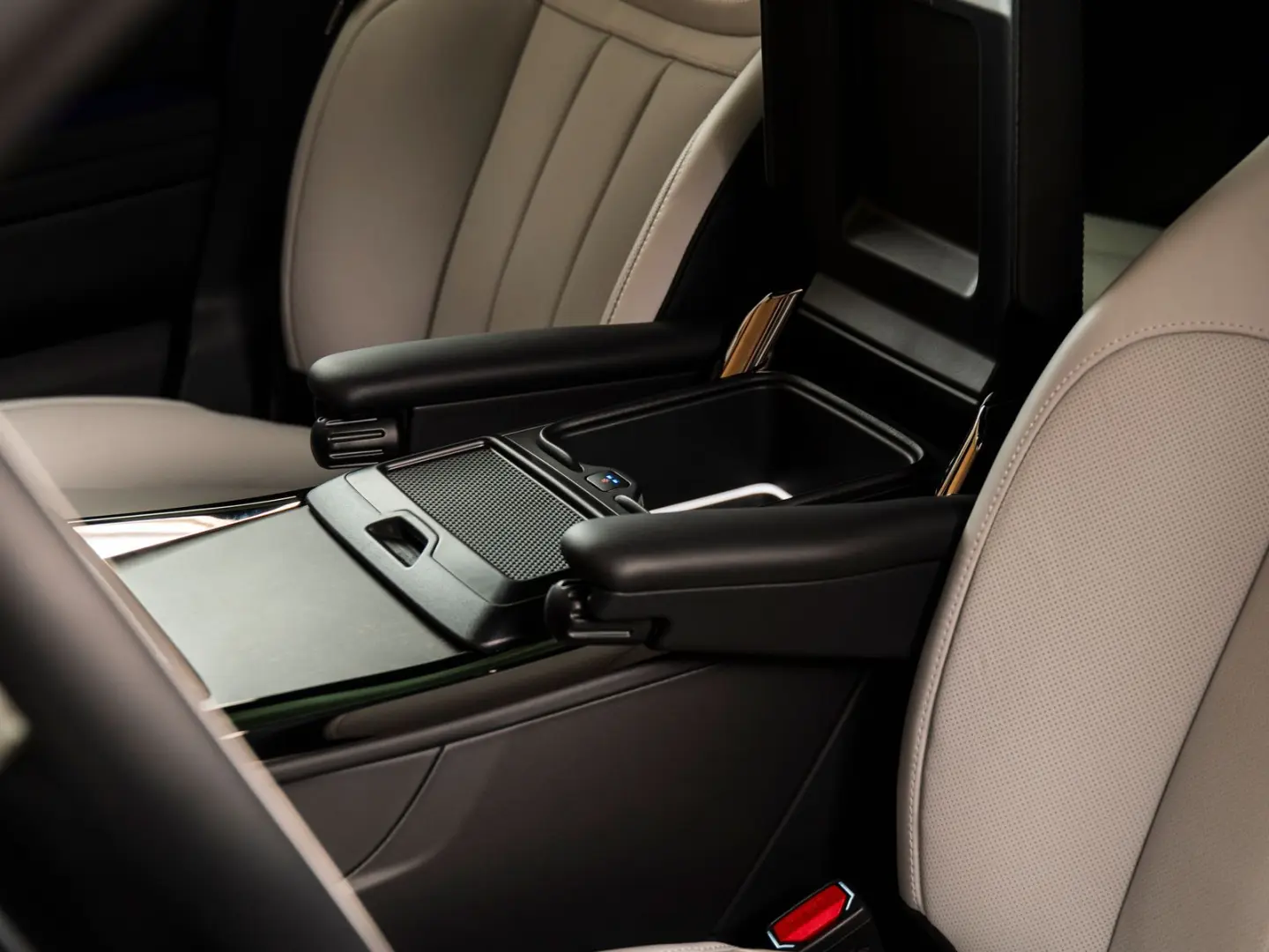 Range Rover Sport D300 Dynamic HSE 23