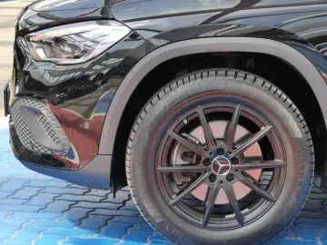 GLA 220d Progressive +Pano+Distronic+Multibeam++