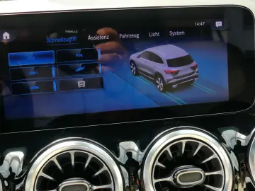 GLA 220d Progressive +Pano+Distronic+Multibeam++