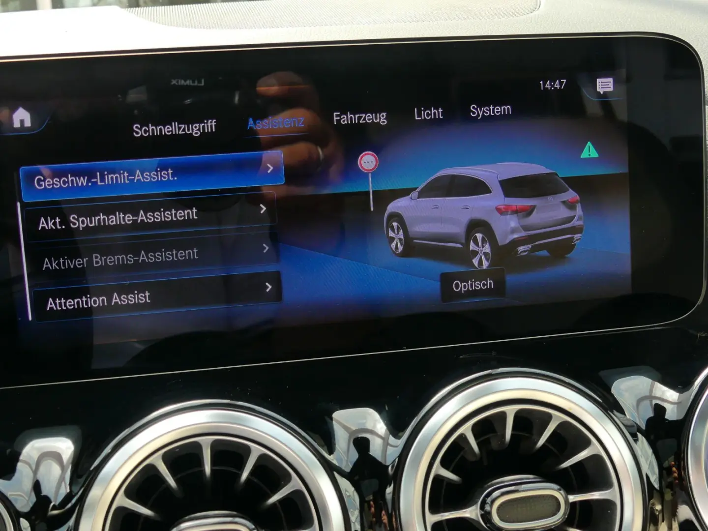 GLA 220d Progressive +Pano+Distronic+Multibeam++