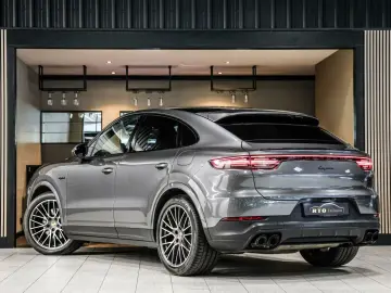 Cayenne Coupé 3.0 E-Hybrid|ACC|GTS-stoel|Chrono|