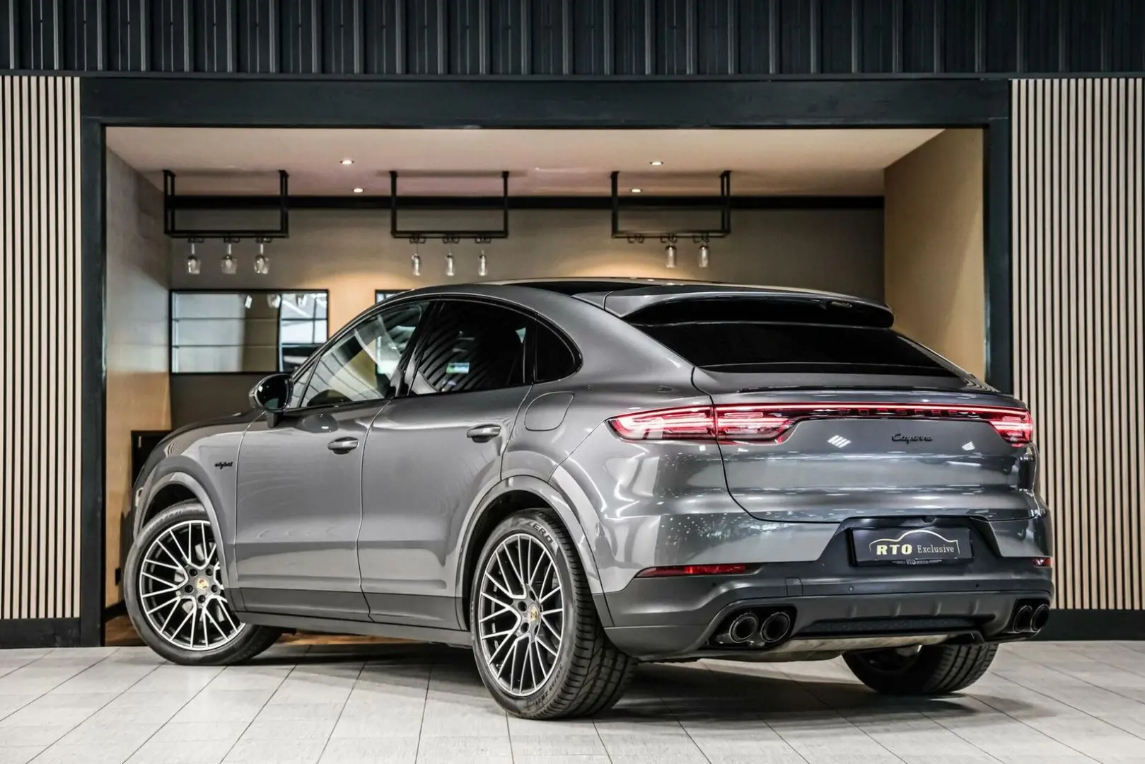Cayenne Coupé 3.0 E-Hybrid|ACC|GTS-stoel|Chrono|