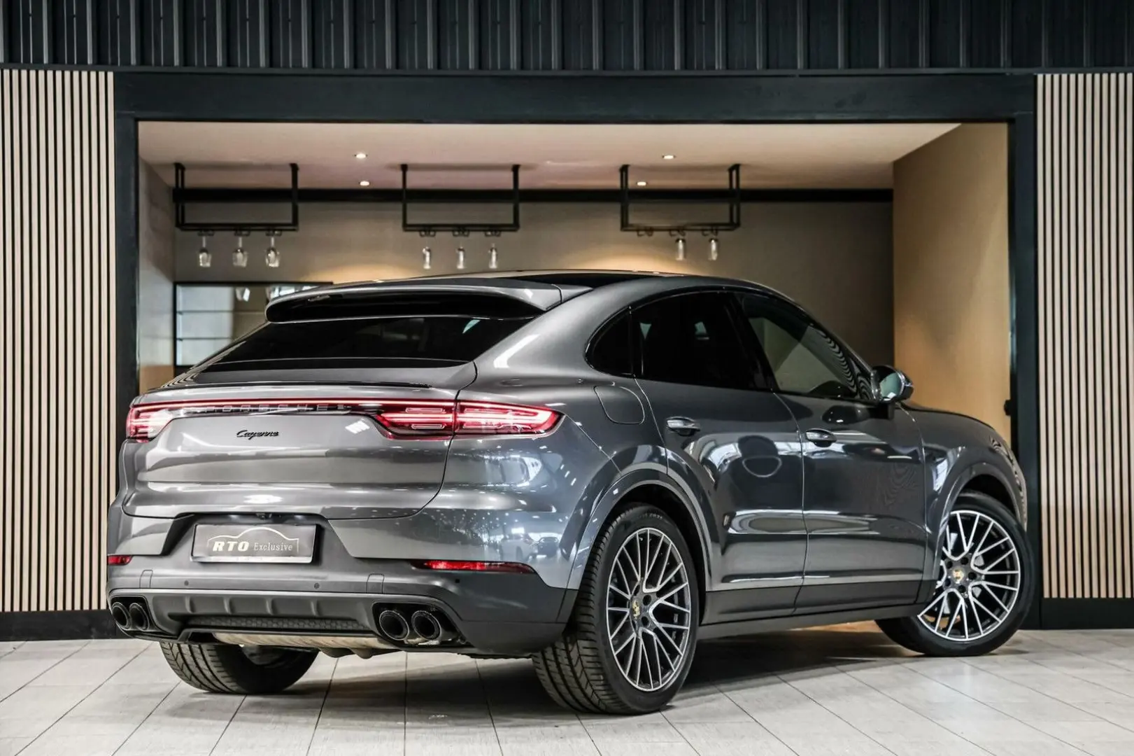 Cayenne Coupé 3.0 E-Hybrid|ACC|GTS-stoel|Chrono|