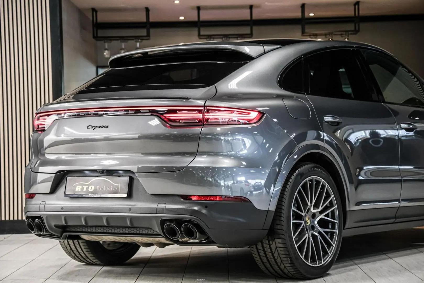 Cayenne Coupé 3.0 E-Hybrid|ACC|GTS-stoel|Chrono|