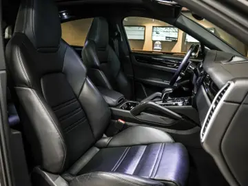 Cayenne Coupé 3.0 E-Hybrid|ACC|GTS-stoel|Chrono|