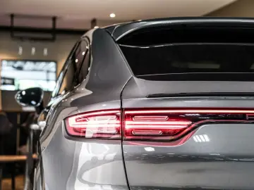 Cayenne Coupé 3.0 E-Hybrid|ACC|GTS-stoel|Chrono|