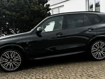 X5 xDrive 30d M-Sport AHK Leder LED