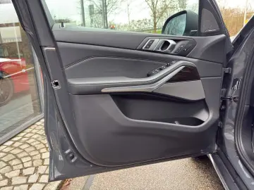 X5 xDrive30d NP 109.109,- AHK Gestiksteuerung