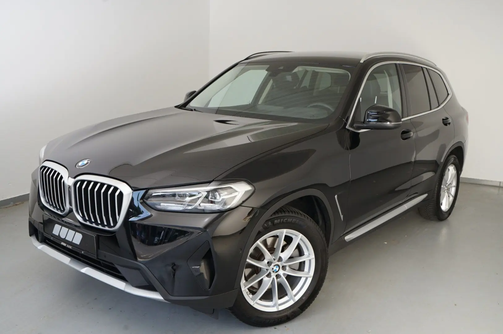 X3 xDrive 20i (M-Sport Navi LED HiFi STHZ )