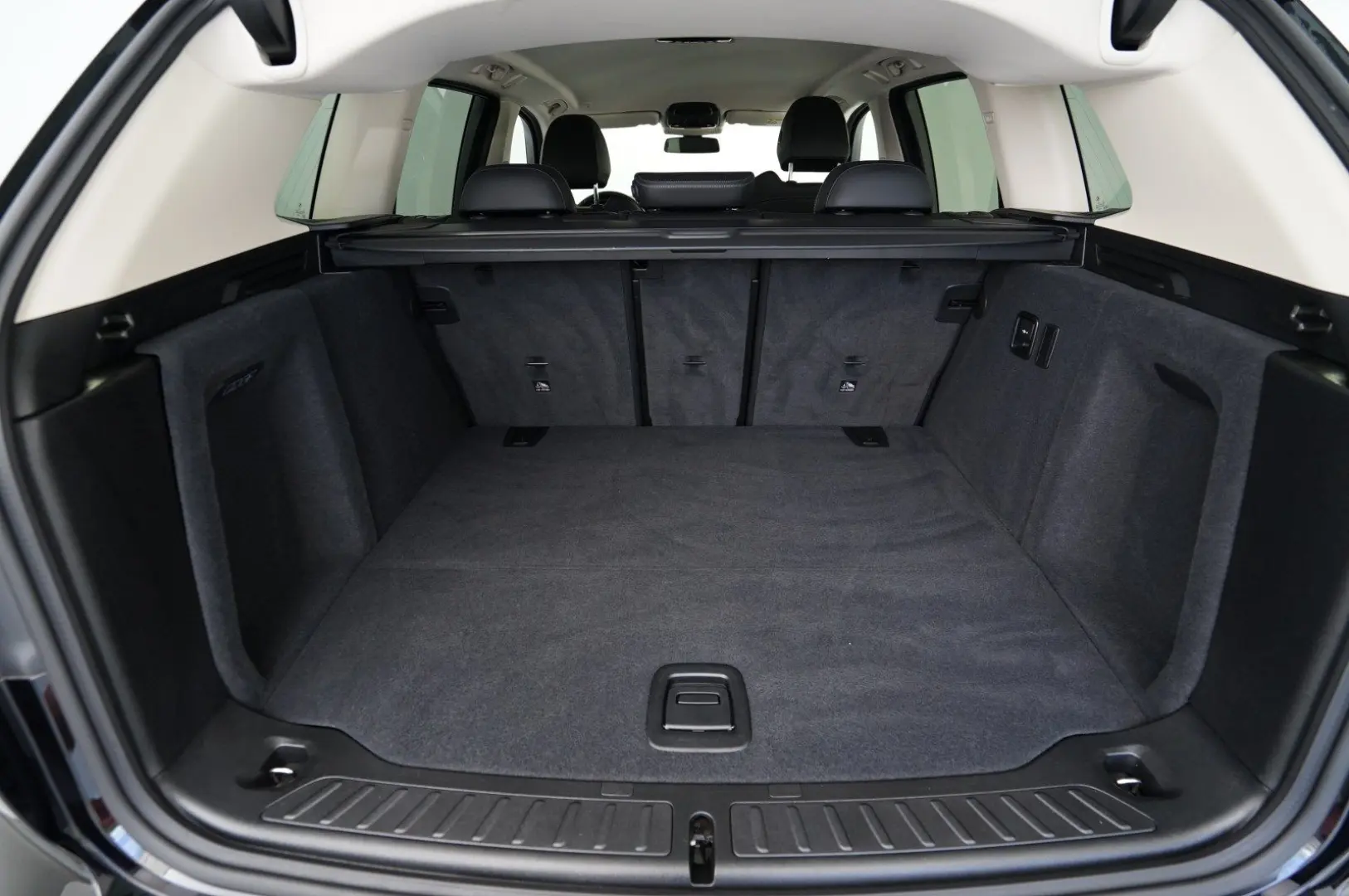 X3 xDrive 20i (M-Sport Navi LED HiFi STHZ )