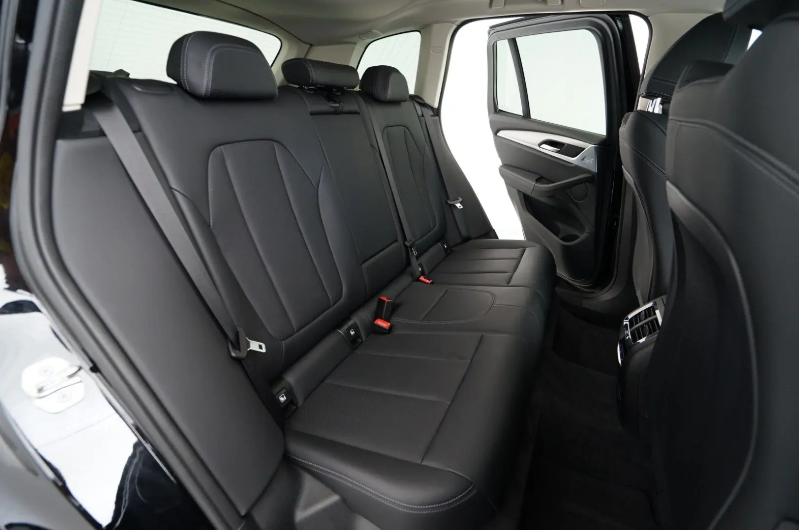 X3 xDrive 20i (M-Sport Navi LED HiFi STHZ )