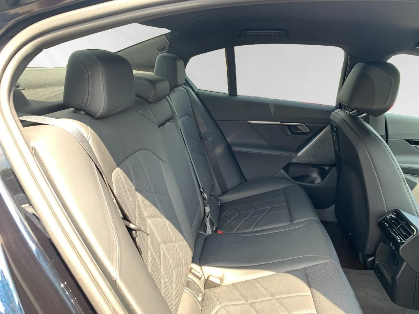 520i M Sport|19