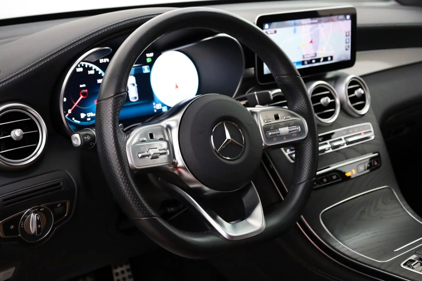 GLC 200d COUPE AMG Line Leder,Navi,LED,Kamera,SD