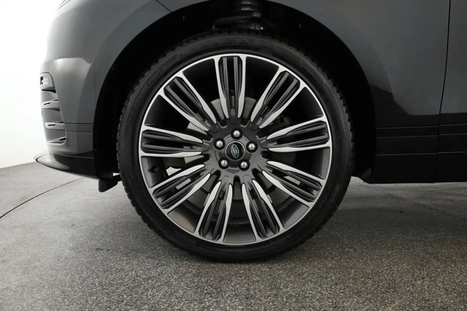 Range Rover Velar P250 AWD R-Dynamic SE BLACK 22