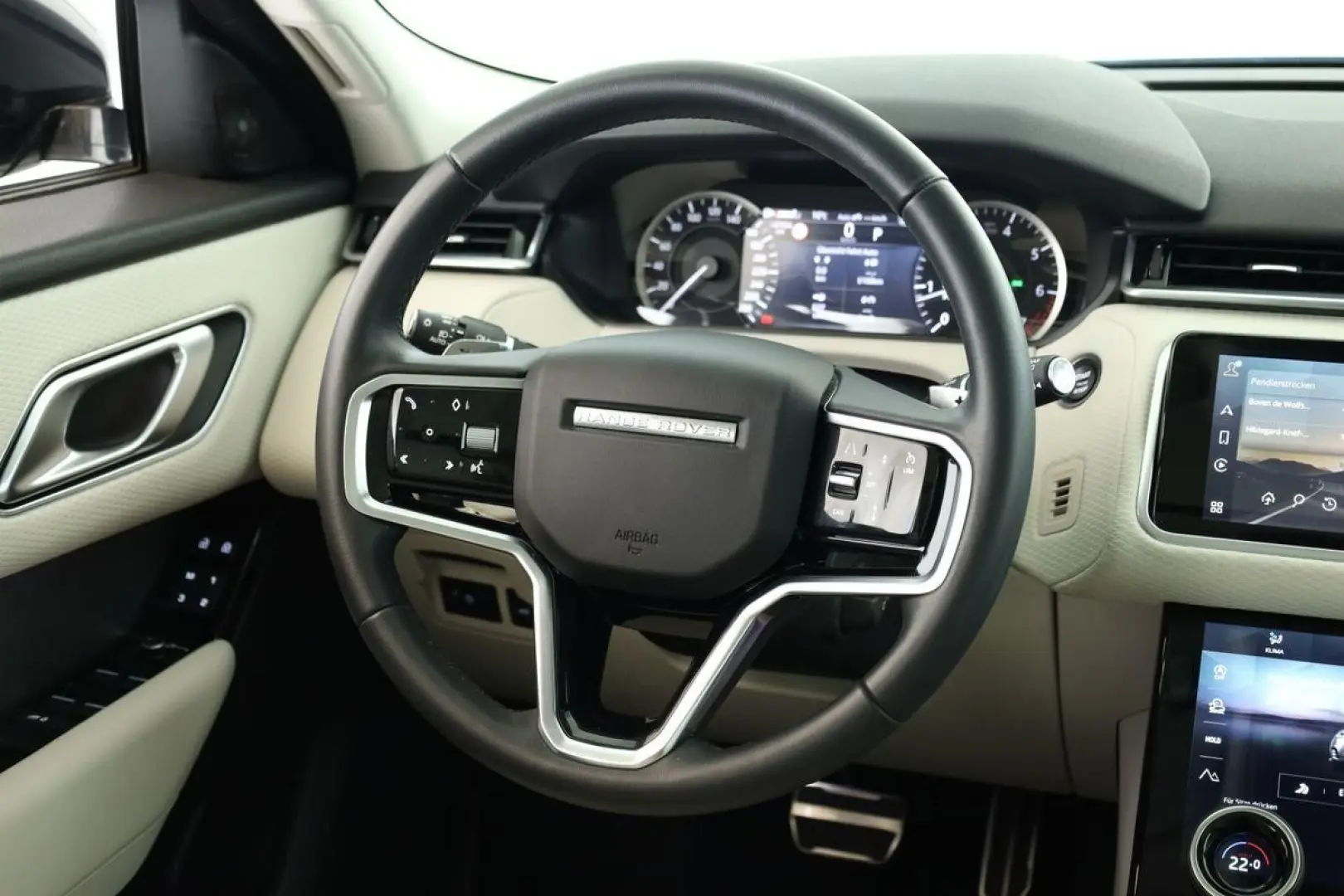 Range Rover Velar P250 AWD R-Dynamic SE BLACK 22