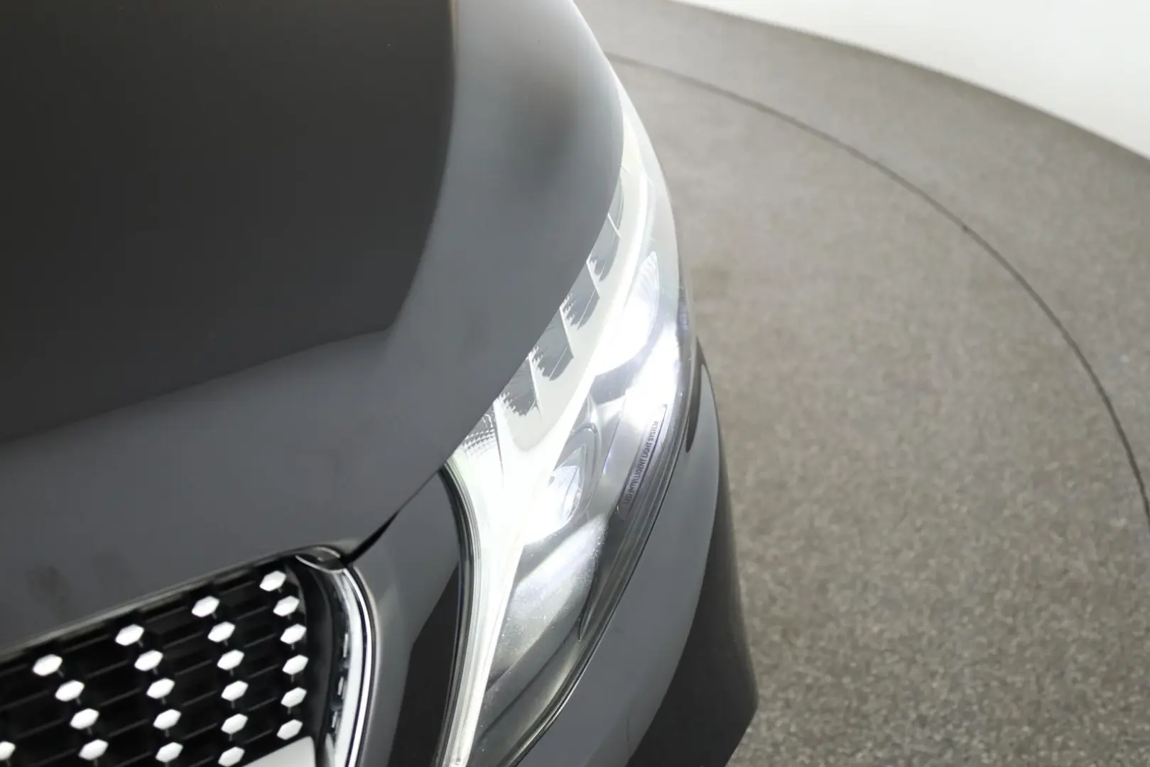 V 300 d 4M lang AVANTGARDE AMG 8S Pano Navi 360