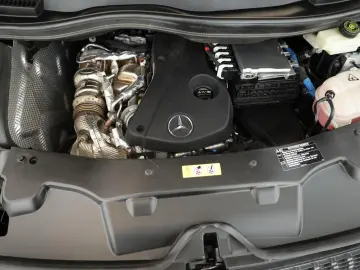 V 300 d 4M lang AVANTGARDE AMG 8S Pano Navi 360