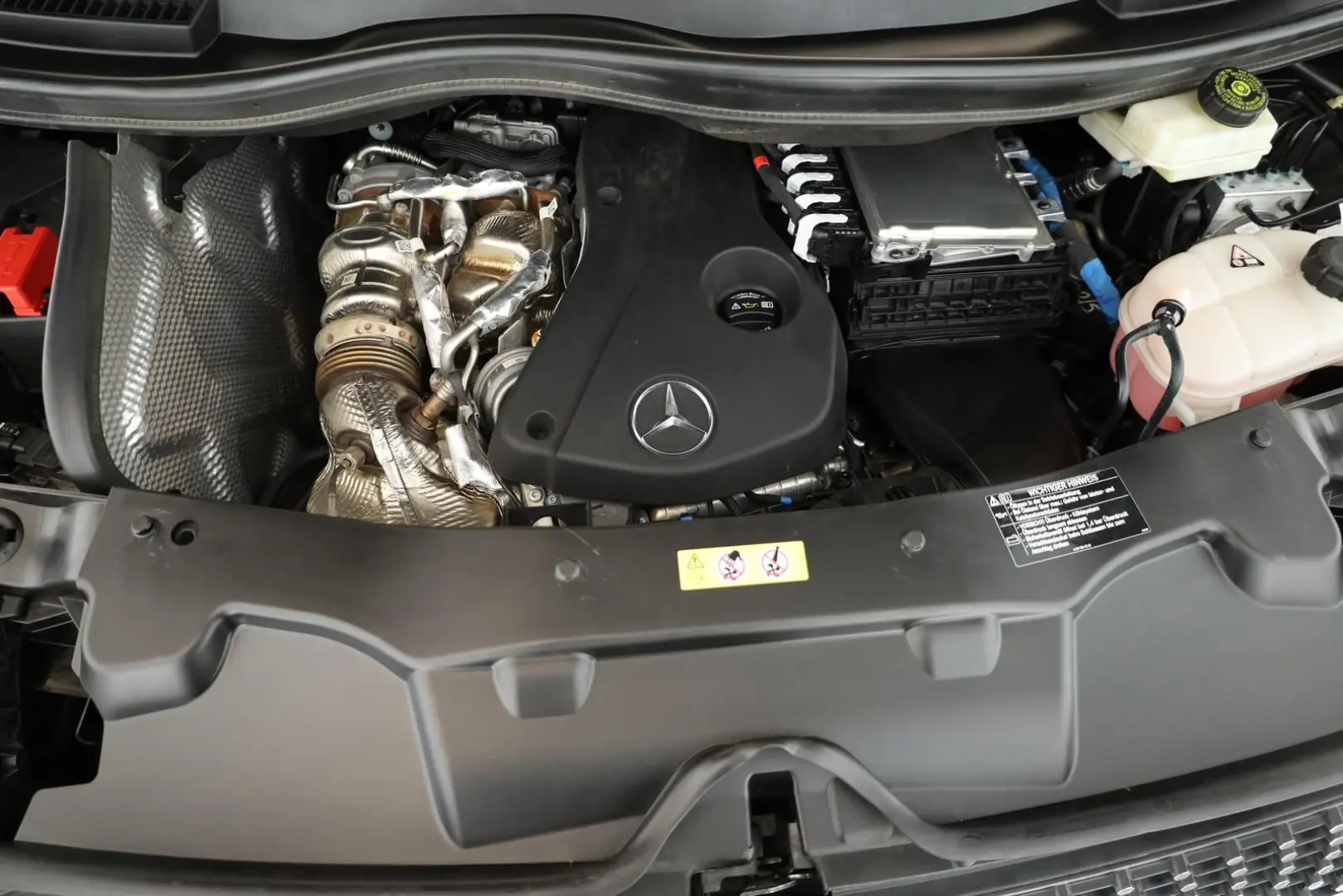 V 300 d 4M lang AVANTGARDE AMG 8S Pano Navi 360