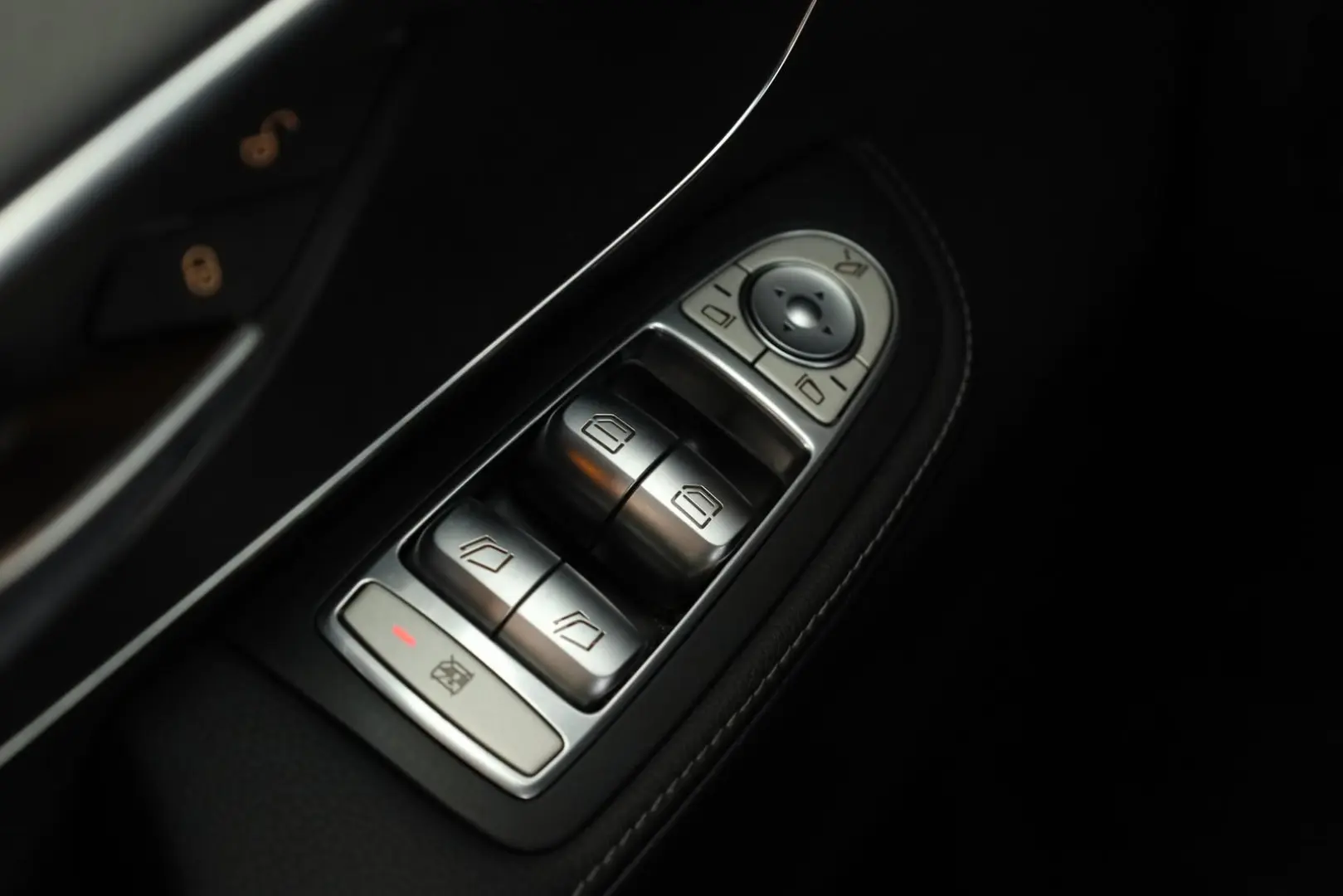 V 300 d 4M lang AVANTGARDE AMG 8S Pano Navi 360
