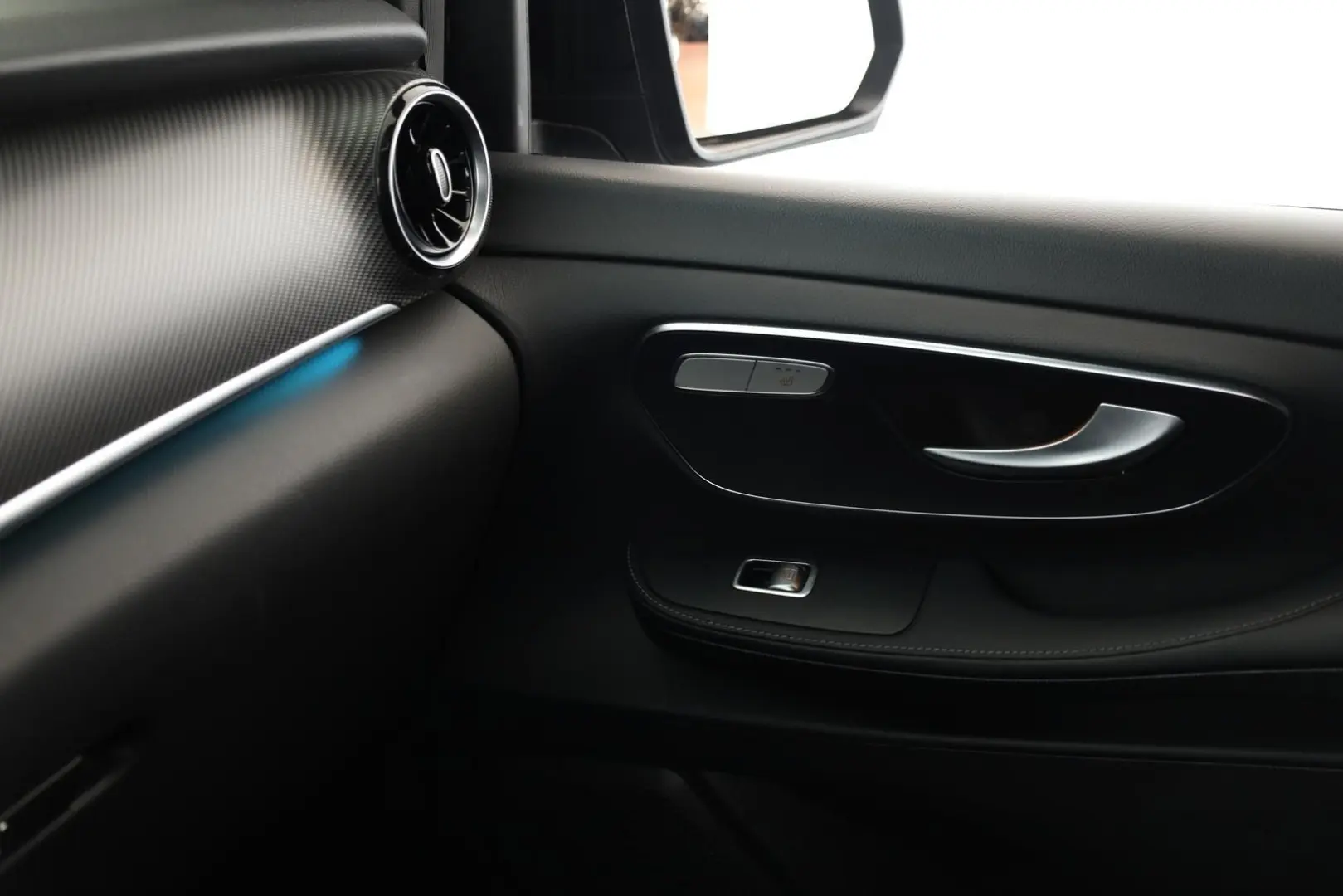 V 300 d 4M lang AVANTGARDE AMG 8S Pano Navi 360