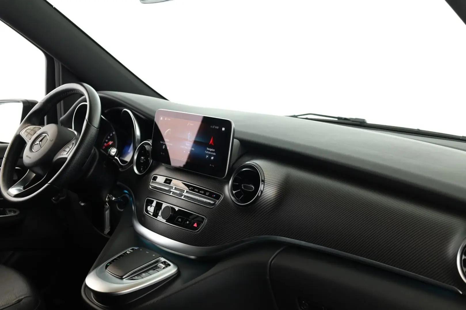 V 300 d 4M lang AVANTGARDE AMG 8S Pano Navi 360