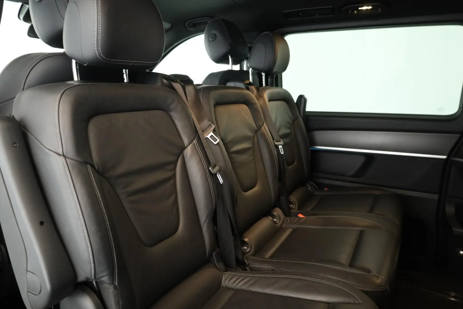 V 300 d 4M lang AVANTGARDE AMG 8S Pano Navi 360