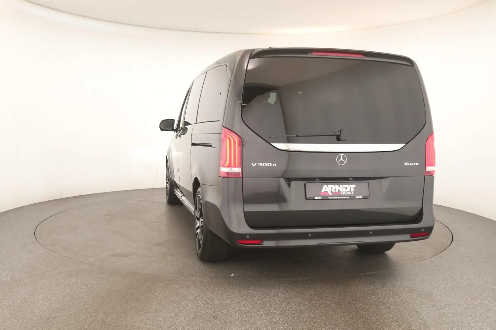 V 300 d 4M lang AVANTGARDE AMG 8S Pano Navi 360