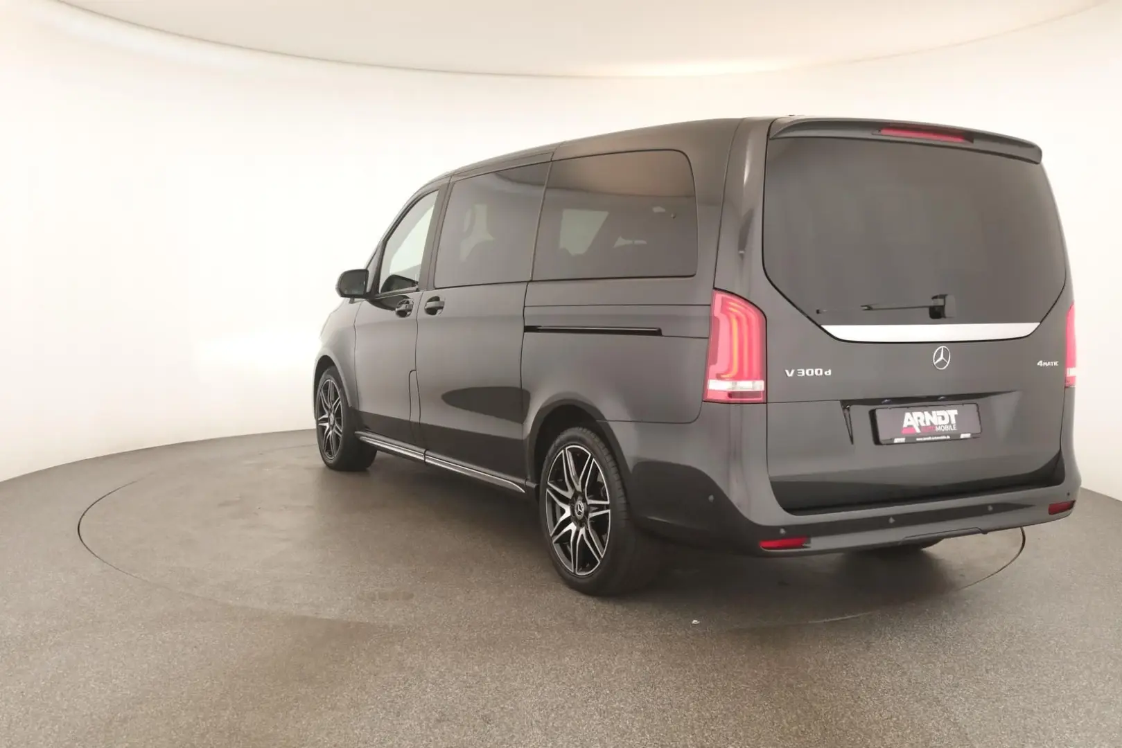 V 300 d 4M lang AVANTGARDE AMG 8S Pano Navi 360