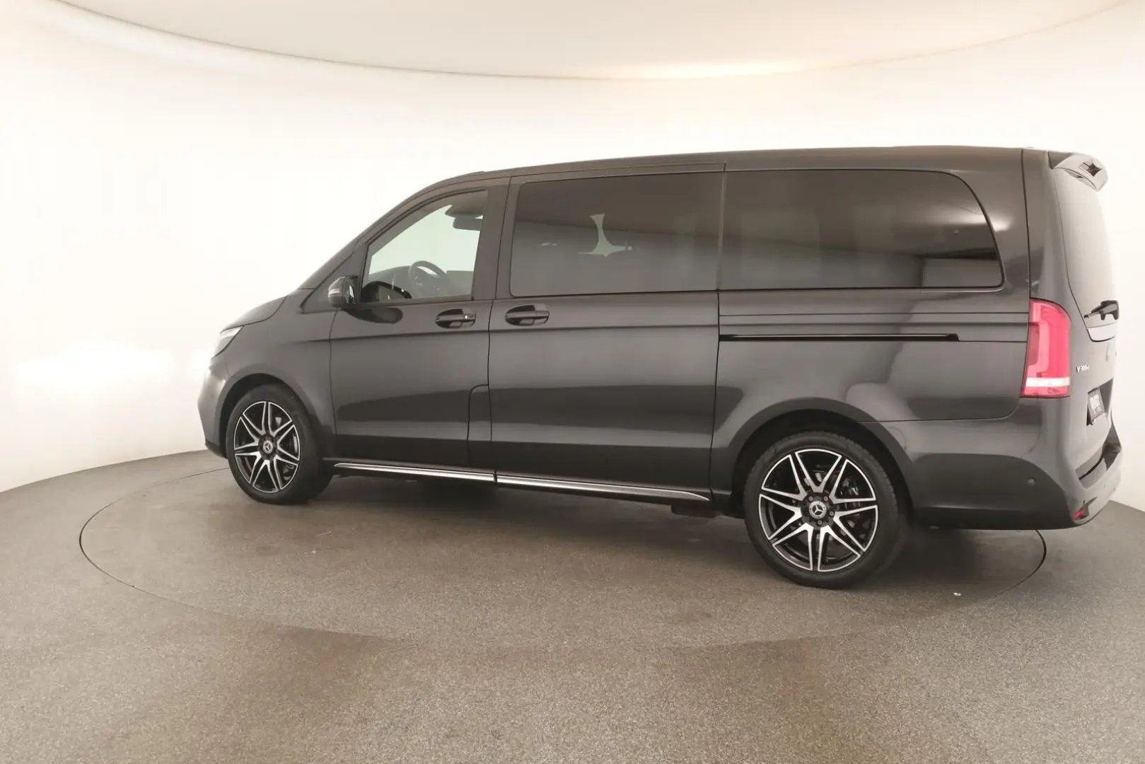 V 300 d 4M lang AVANTGARDE AMG 8S Pano Navi 360