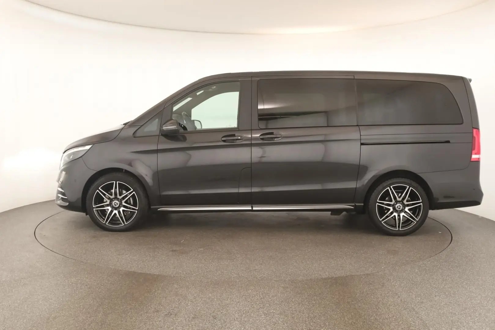 V 300 d 4M lang AVANTGARDE AMG 8S Pano Navi 360