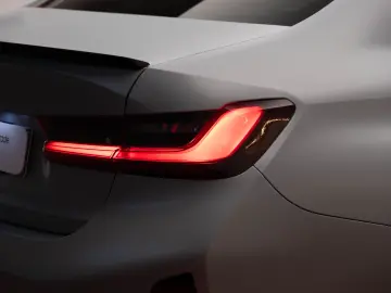 BMW M340d xDrive /H/K / 360 / Pano