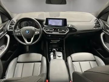 X3 xDrive30e Navi AHK Kamera Pano.Dach LED