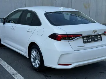 Toyota Corolla Sedan 1.5 TNGA MT Business