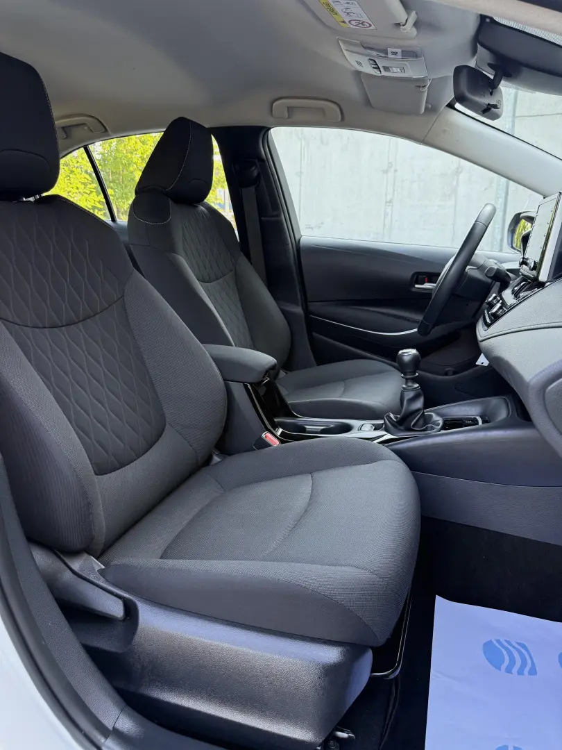 Toyota Corolla Sedan 1.5 TNGA MT Business